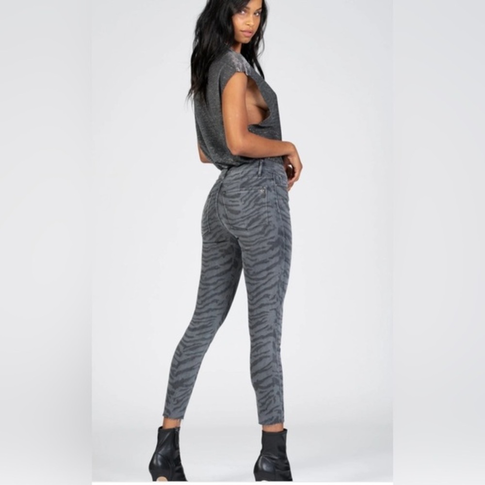 Black Orchid Carmen High Rise Ankle Fray - No One To Blame Skinny Jeans Grey